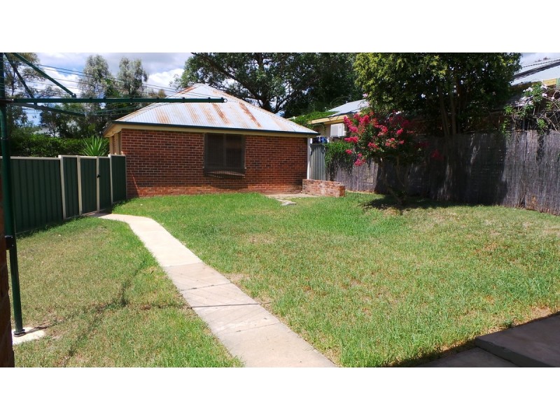 100-102 Belmore Street, Tamworth NSW 2340