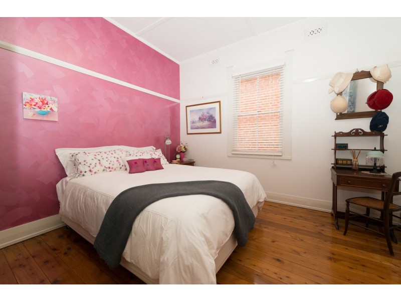 39 White Street, Tamworth NSW 2340