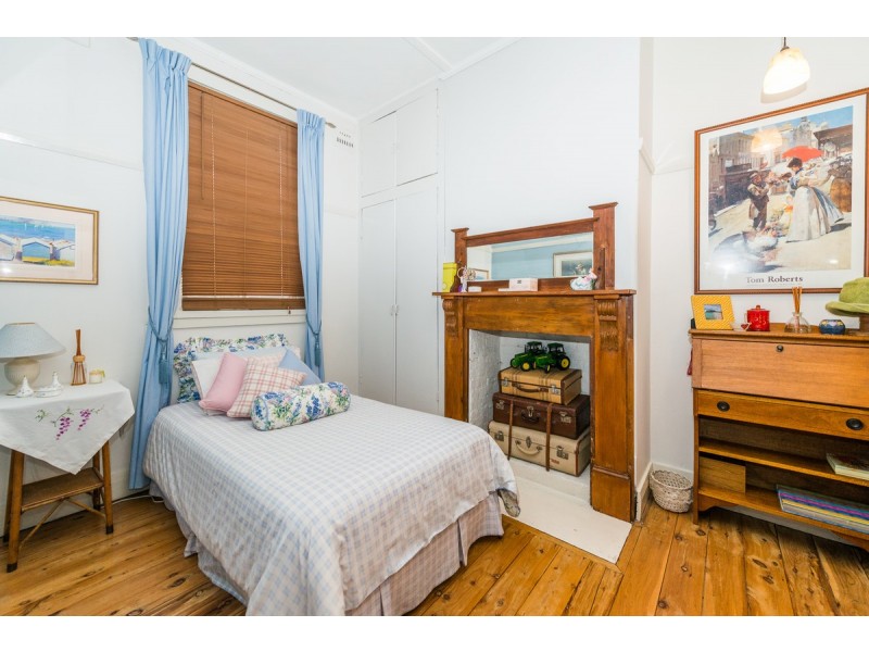 39 White Street, Tamworth NSW 2340