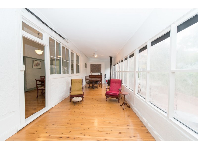 39 White Street, Tamworth NSW 2340