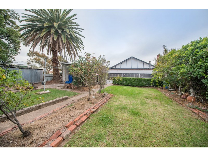 39 White Street, Tamworth NSW 2340