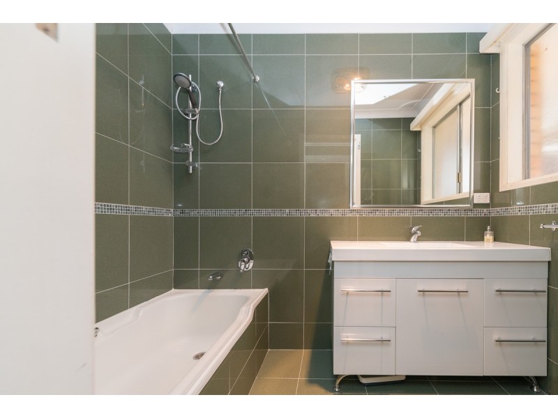 70 Croydon Avenue, Tamworth NSW 2340