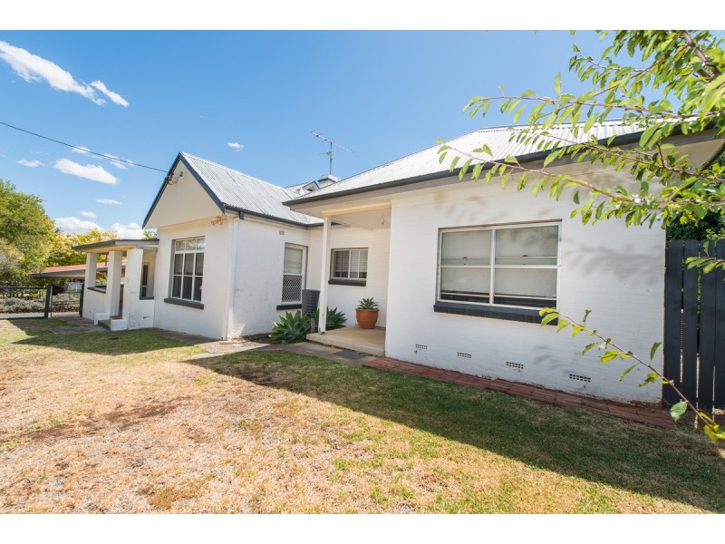 92a Fitzroy Street, Tamworth NSW 2340