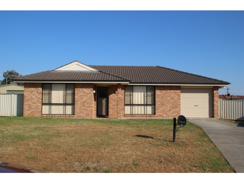 7 Wills Place, Tamworth NSW 2340