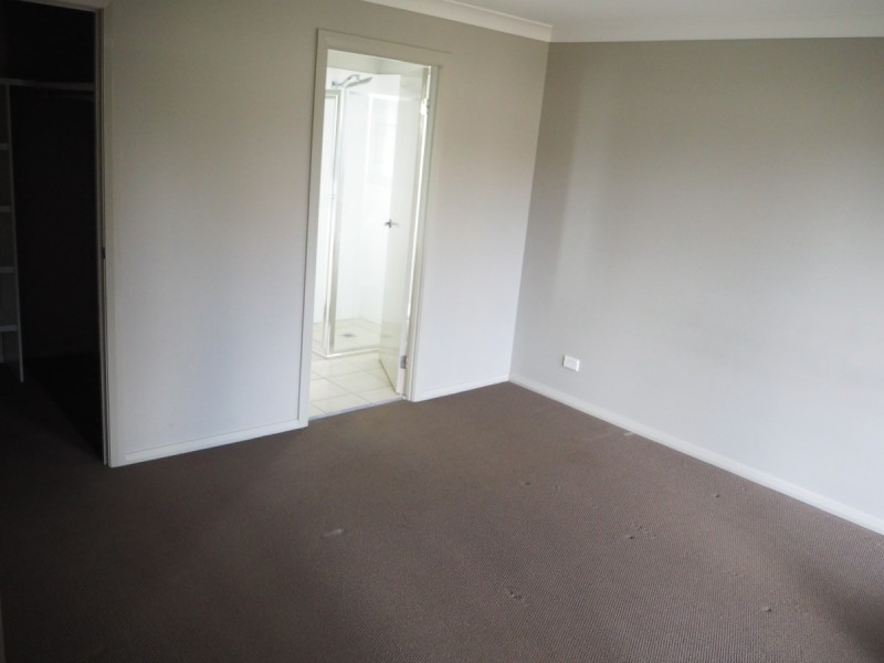 5 Regal Park Drive, Tamworth NSW 2340