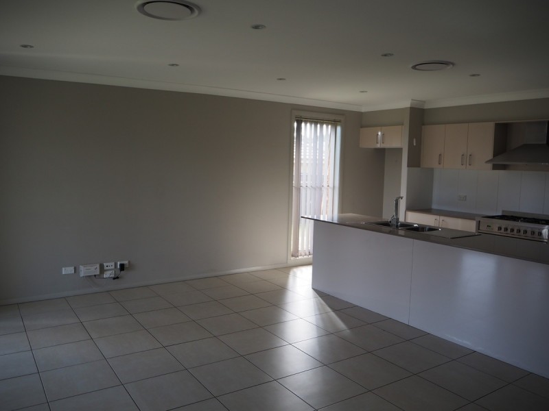 5 Regal Park Drive, Tamworth NSW 2340