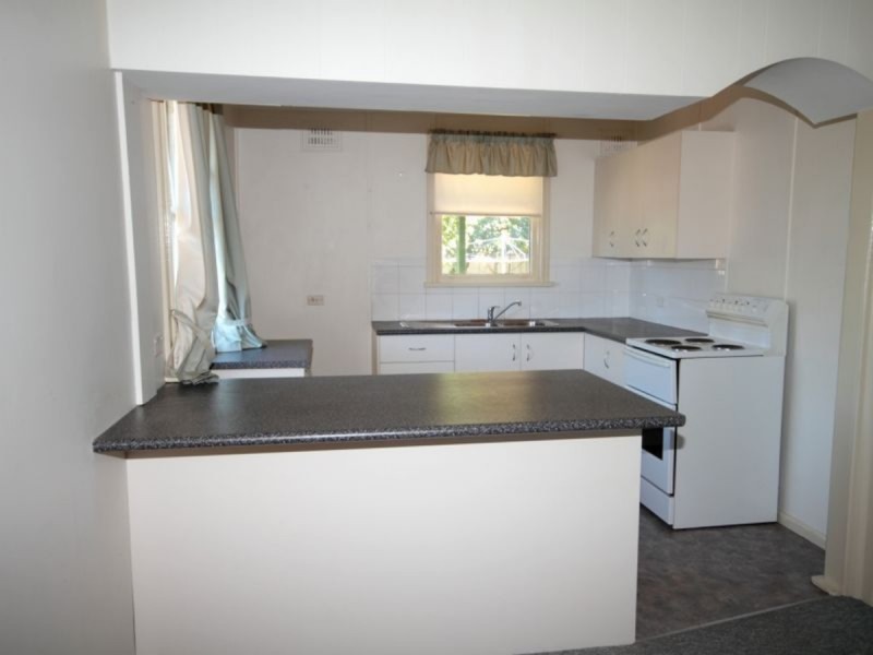 196 Manilla Road, Tamworth NSW 2340