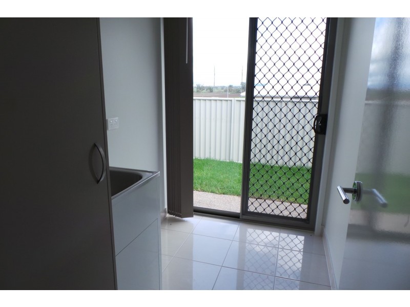 62 Tulipwood Crescent, Tamworth NSW 2340