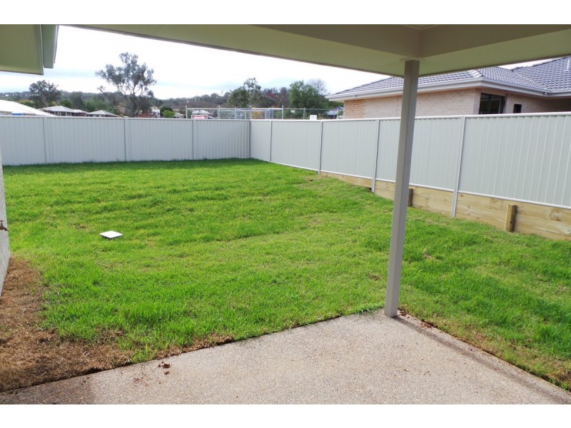 62 Tulipwood Crescent, Tamworth NSW 2340