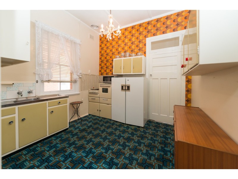 74 Crown Street, Tamworth NSW 2340