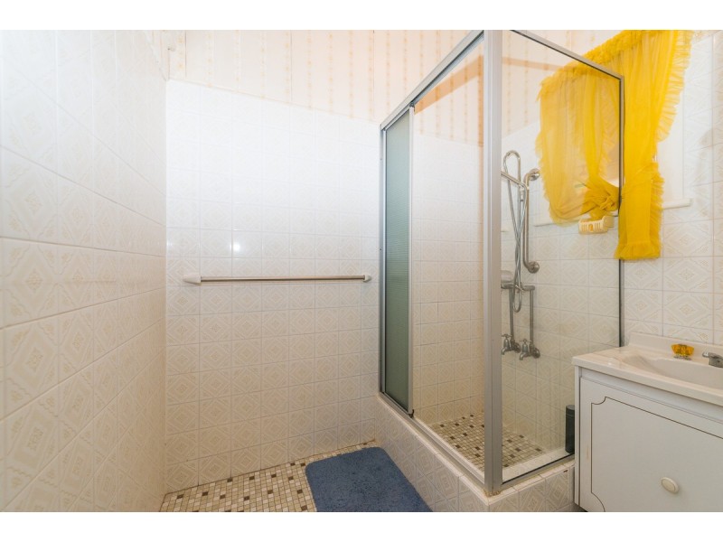 74 Crown Street, Tamworth NSW 2340