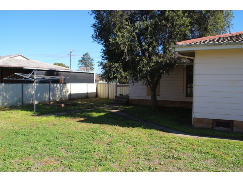 25 Sue Crescent, Tamworth NSW 2340