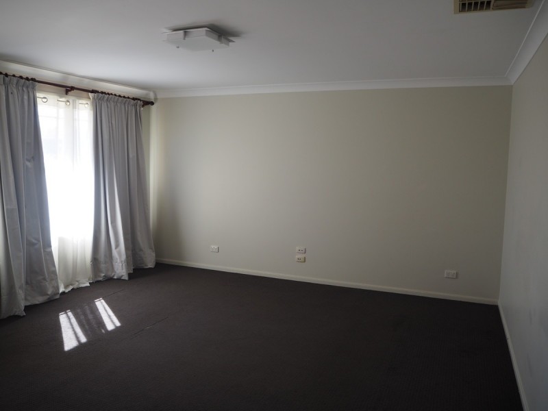 98 Morilla Street, Tamworth NSW 2340