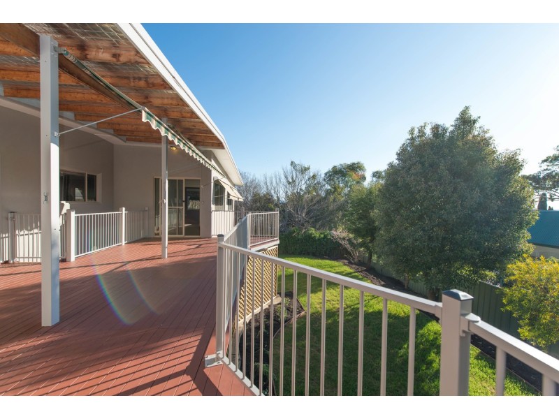 10 Yarral Avenue, Tamworth NSW 2340