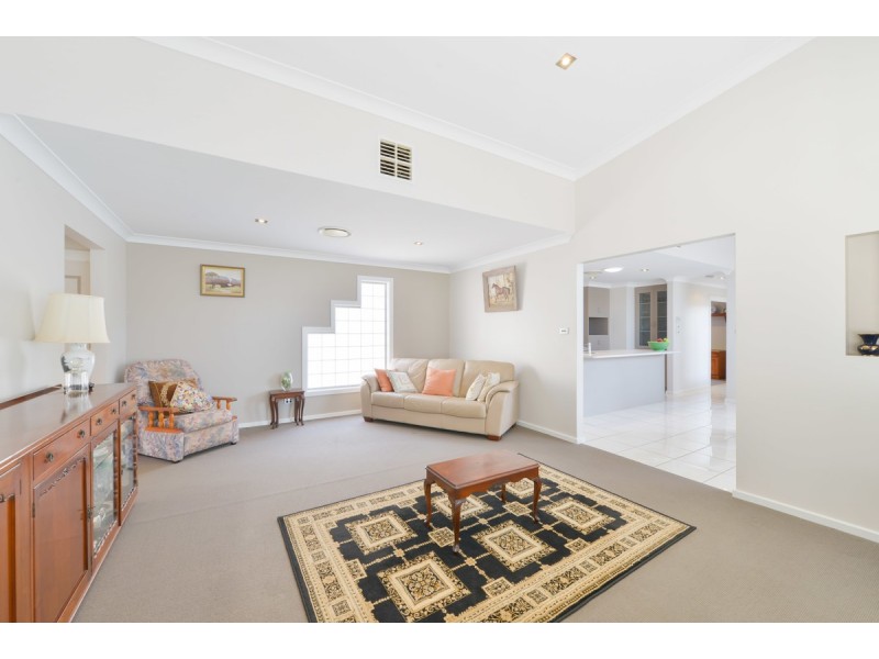1/50 Peregrine Avenue, Tamworth NSW 2340