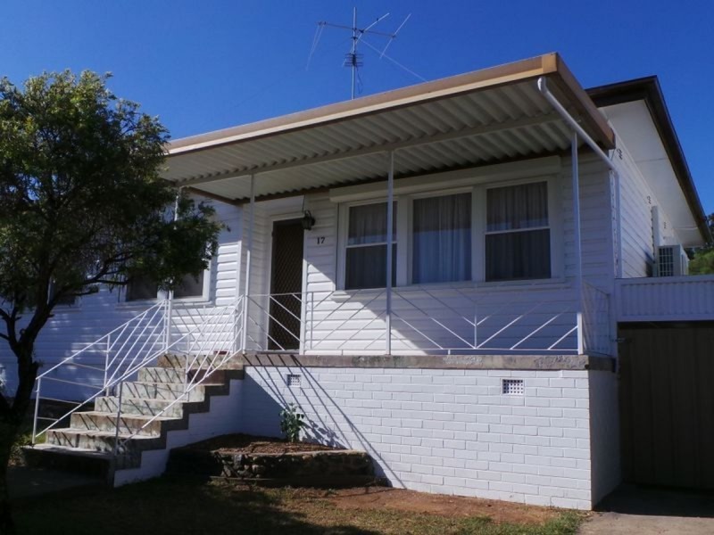 17 Riverview Street, Tamworth NSW 2340