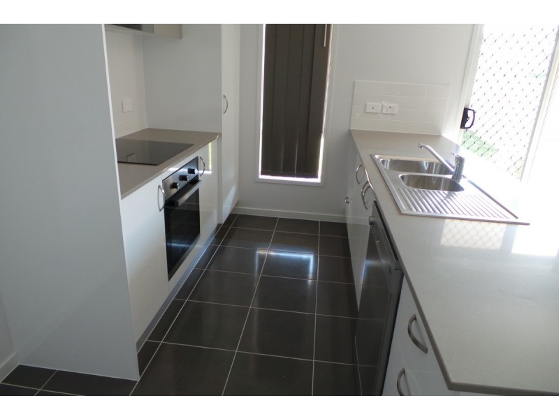 1/56 Tulipwood Cresent, Tamworth NSW 2340