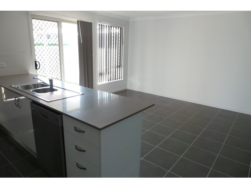 1/56 Tulipwood Cresent, Tamworth NSW 2340