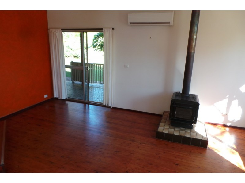 27 Mornington Crescent, Tamworth NSW 2340