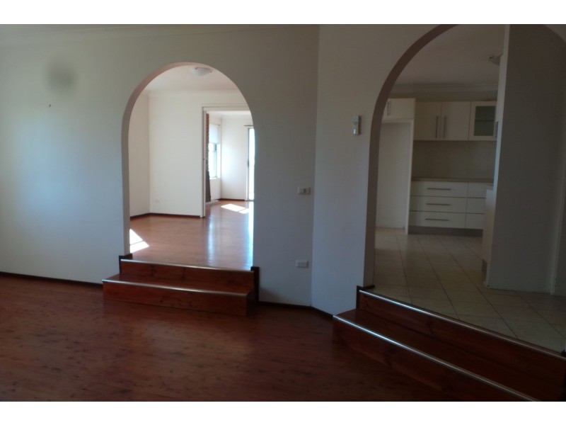 27 Mornington Crescent, Tamworth NSW 2340