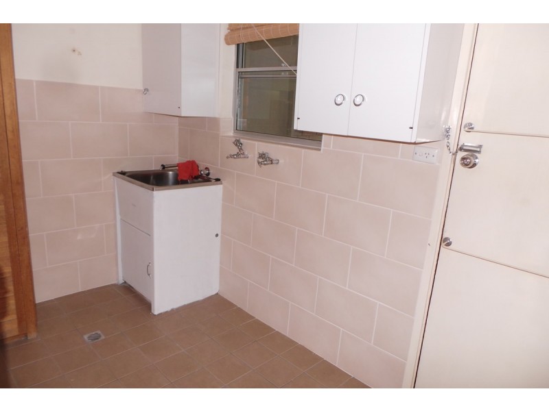 27 Mornington Crescent, Tamworth NSW 2340