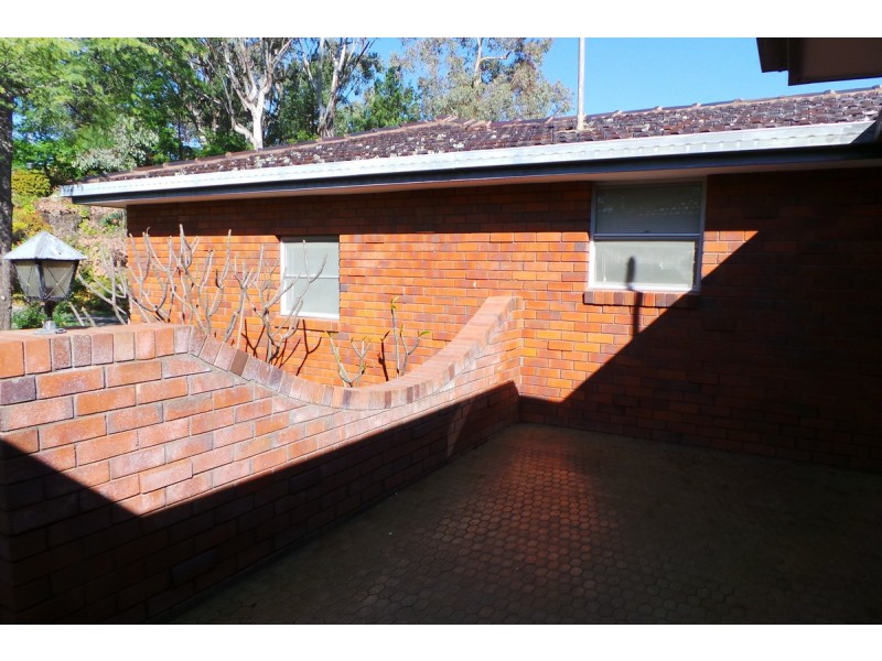 27 Mornington Crescent, Tamworth NSW 2340