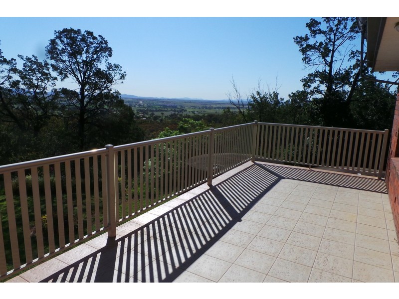 27 Mornington Crescent, Tamworth NSW 2340