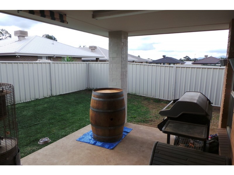 8 Rosehill Place, Tamworth NSW 2340