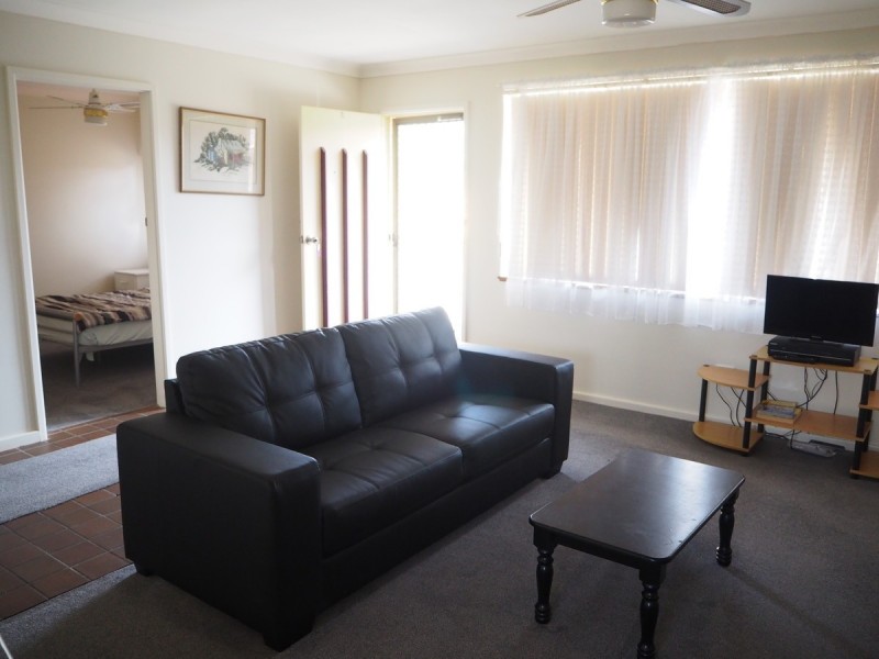 8/9-13 Diane Street, Tamworth NSW 2340