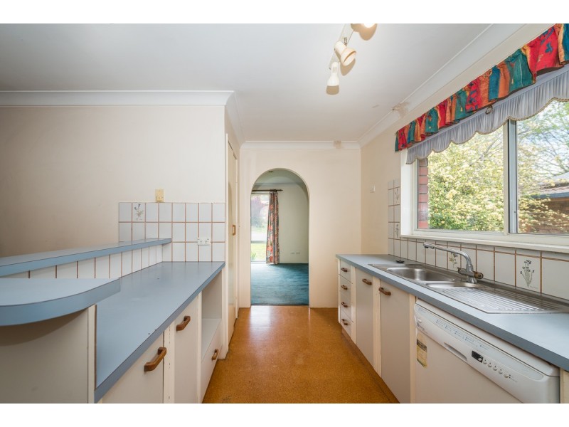 11 Woodbry Crescent, Tamworth NSW 2340