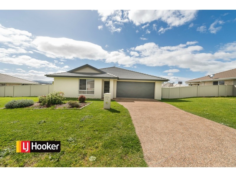 13 Drakeford Street, Tamworth NSW 2340
