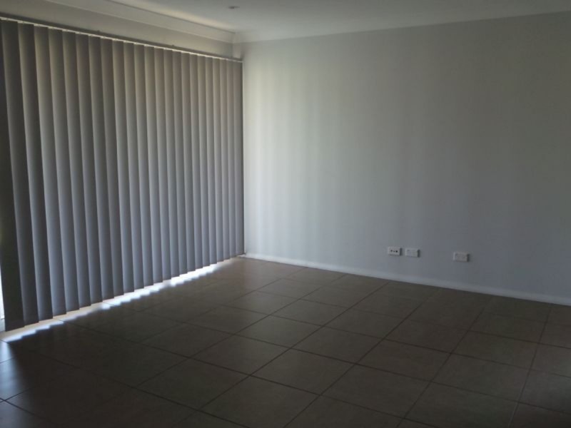 17 Regal Park Drive, Tamworth NSW 2340