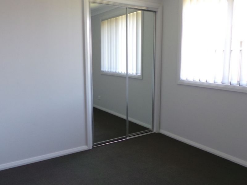 17 Regal Park Drive, Tamworth NSW 2340