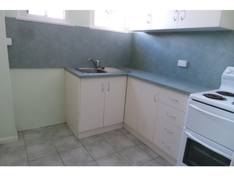 2/463 Peel Steet, Tamworth NSW 2340