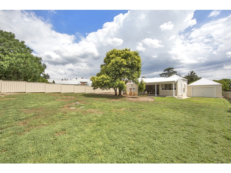 130 Carthage Street, Tamworth NSW 2340