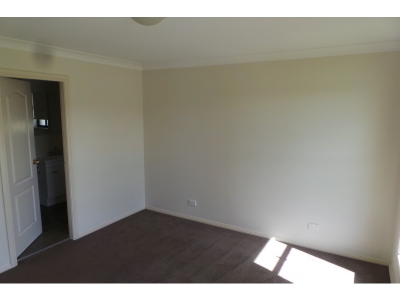 13 Eagle Avenue, Tamworth NSW 2340