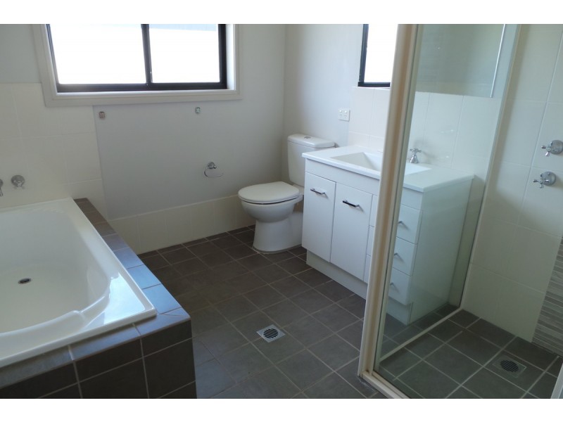 13 Eagle Avenue, Tamworth NSW 2340