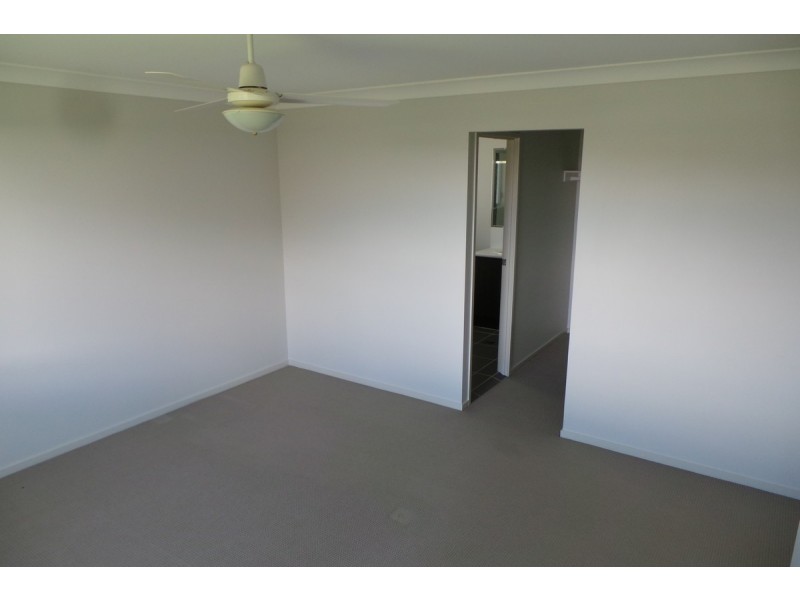 11 Carniege Place, Tamworth NSW 2340