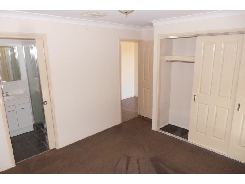 28 Bowman Drive, Tamworth NSW 2340