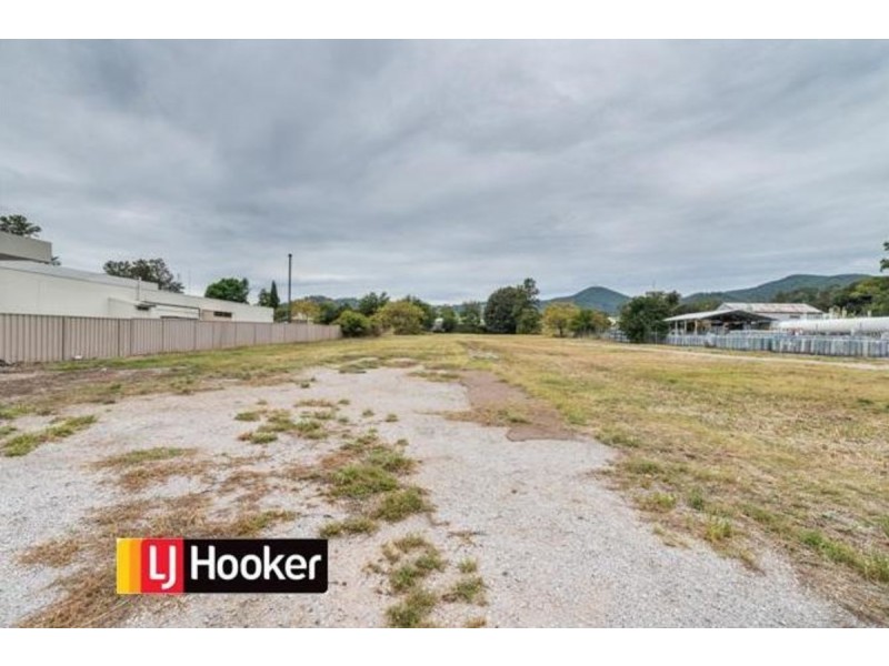 194-196 Peel Street, Tamworth NSW 2340