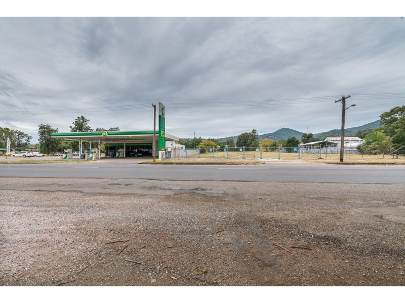 194-196 Peel Street, Tamworth NSW 2340