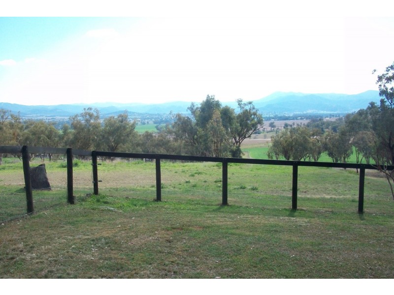 49 Woodside Chase, Tamworth NSW 2340