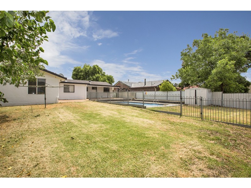 6 Harrier Parade, Tamworth NSW 2340