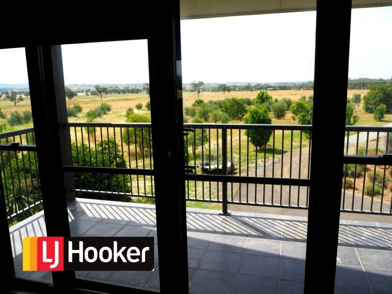 3/Greg Norman Drive, Tamworth NSW 2340