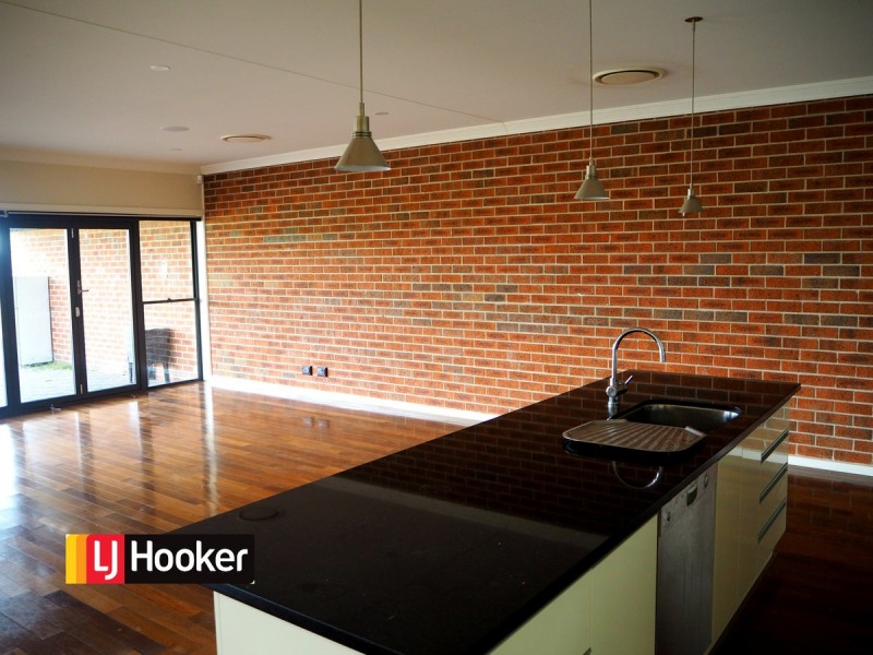 2/Greg Norman Drive, Tamworth NSW 2340