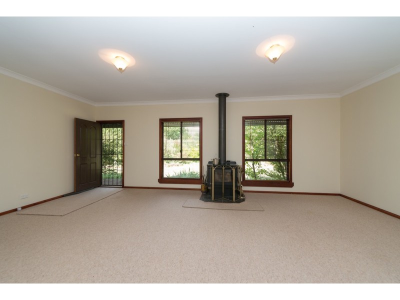 825 Barry Road, Hanging Rock NSW 2340