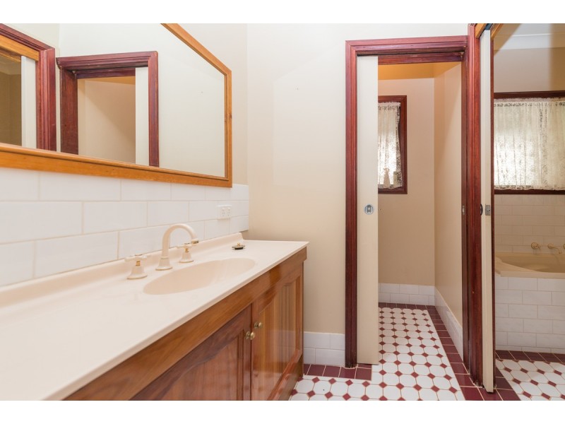 825 Barry Road, Hanging Rock NSW 2340