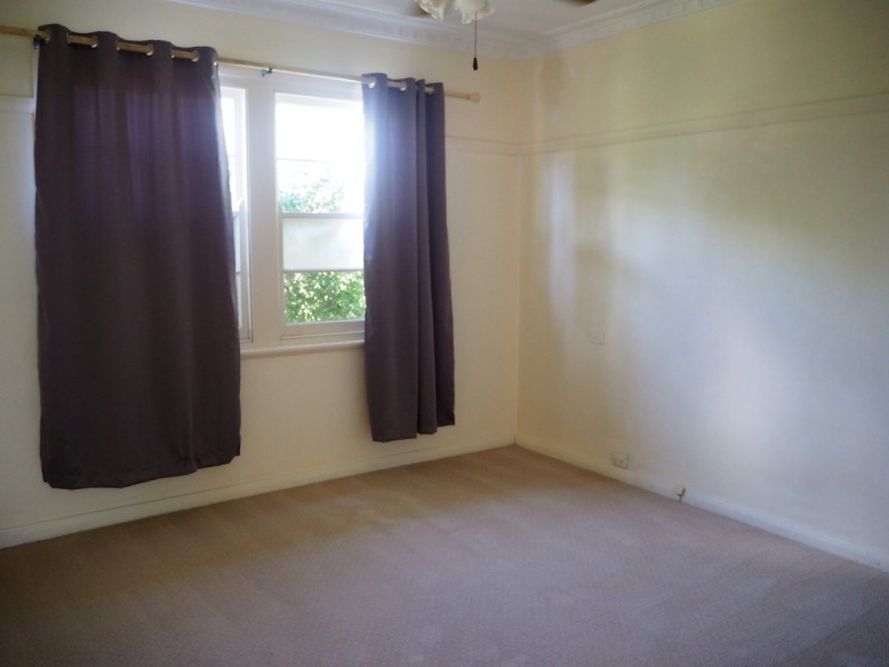 26 Woodstock Street, Tamworth NSW 2340
