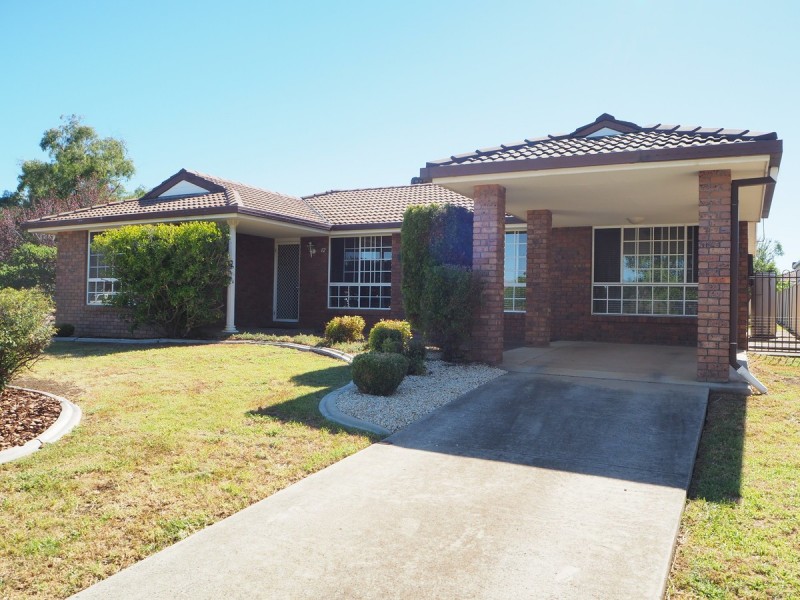 12 Mayne Drive, Tamworth NSW 2340