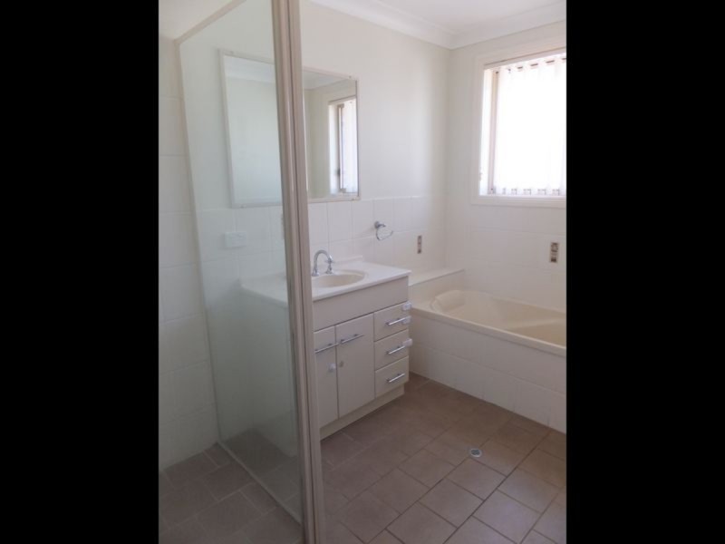 20 Fishermans Place, Tamworth NSW 2340